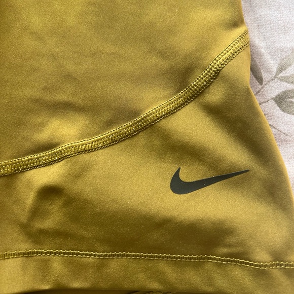 Nike Pro Shorts - Picture 3 of 4